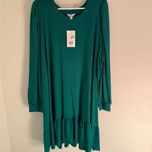 Crown & Ivy Green Long Sleeve Dress